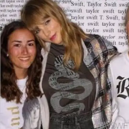 Taylor Swift Authentic Reputation Tour Merch Snake Top with Tour Dates