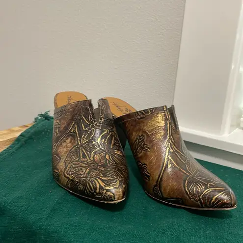 Patricia Nash Mules/clogs Ruffina Bronze Florals