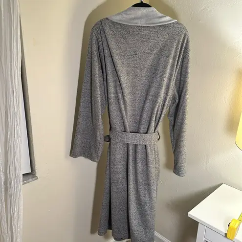 UGG  Robe For Women or Men Size Large/XL Gray excellent condition softly lined