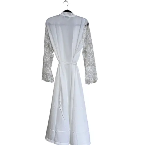 NWOT INC INTERNATIONAL CONCEPTS Lace Sleeve Satin Robe White Size XL