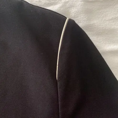 Amanda & Chelsea Nordstrom black blazer womens small business casual academia pr