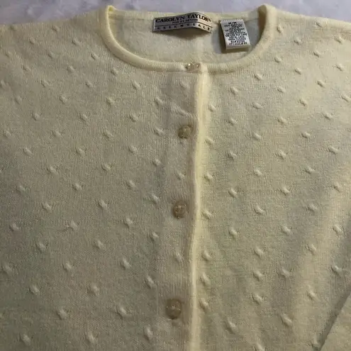 Carolyn Taylor Button Front Cardigan Sweater Cream Size Medium