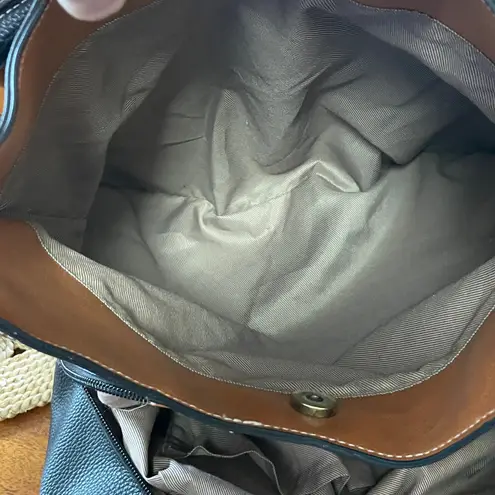 London Fog Textured Pebbled Leather Handbag Purse Black With White Stitching - Image 8