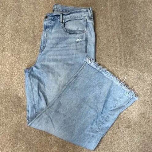 American Eagle  Light Wash Raw Hem Skater Jeans Size 18