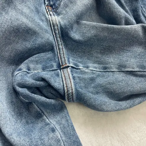 Arizona JUNIORS Highest-Rise Curvy Mom Jeans Distressed Size 9 Light Wash Denim