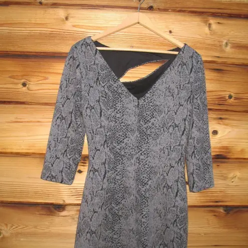 Kay Unger  Knit Dress