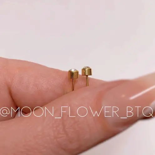 18k Gold Stainless Steel CZ Flat Back Stud Earrings – Hypoallergenic