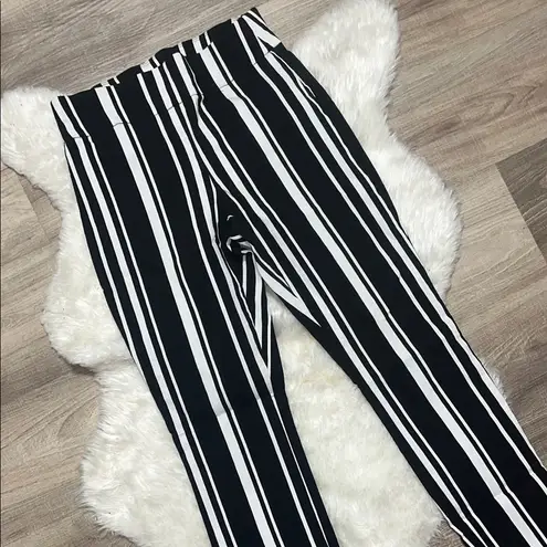 INC International Concepts Black and White Striped Jeggins Dress Pants Sz 4