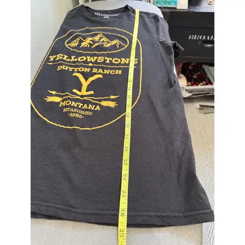 Yellowstone Dutton Ranch Graphic Tee Black Gold Print Size Small