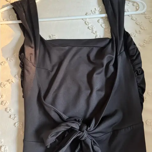 Amazon Elegant Black Dress - Image 3