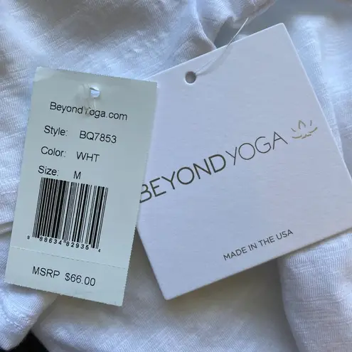 Beyond Yoga  Signature Easy On Me T Shirt Tee Women's Size Medium White BQ7853