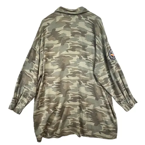 New Look  Women's Camo Military Style Patches Utility Oversized Top 2X - Image 3