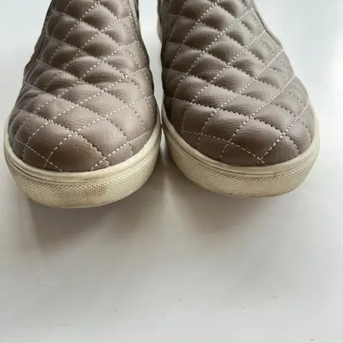 Steve Madden  Gray Ecentrcq Quilted Leather Sneakers‎ Size 8M Shoes Slip On