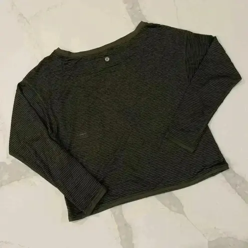 Lululemon Athletica Lean In CS Top Dark Olive Mesh Stripe Women Small Activewear Green
