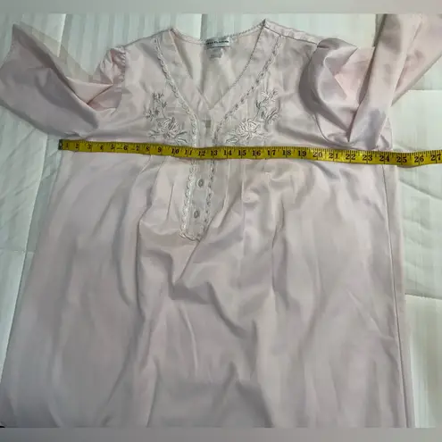 Miss Elaine knee length short sleeve nightgown pink with floral at top lace Size L
