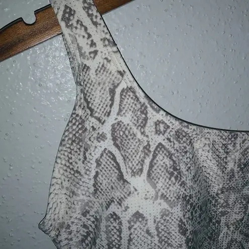 Carmen Marc Valvo 10 Snake Zip Sides One Piece Swim Suit in White