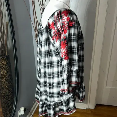 Fever Black and White Ruffled 3/4 Sleeve Blouse Size XL