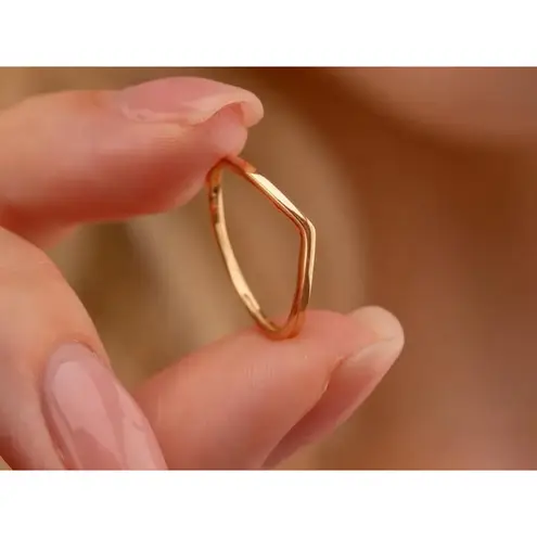 Boutique 14k Gold Filled S925 V Shaped Curve Band Ring, Size 6