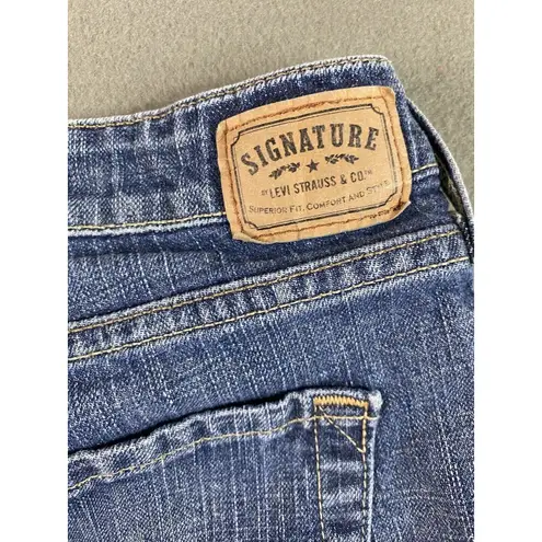 Levis Signature Jean Shorts Womens 26x5 Blue Cut Off Low Rise Frayed Tag 4 Size 26