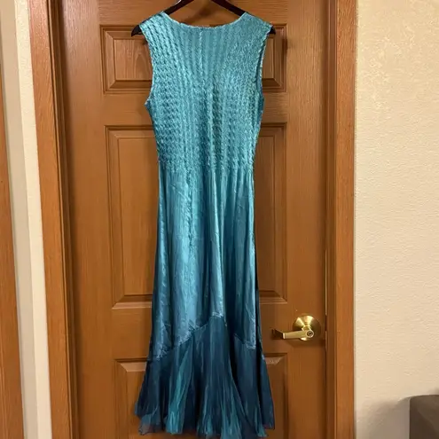 Komarov Sleeveless Dress, with V