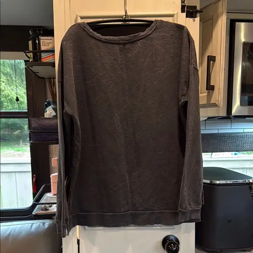 Vintage canvas designed in Los Angeles ✨ 💯 cotton designer look and feel ✨ Black Size M