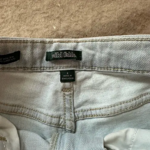 Wild Fable  Size 6 White Wash Distressed Jeans Never Worn