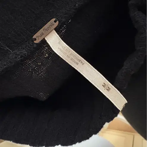 Free People  Long Sleeve Mixed-Up Cuff‎ Sweater Size Medium