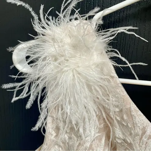 Mac Duggal NWT Feather One
Shoulder Ivory Lace Dress Formal Gown Sz 8 11317 $498