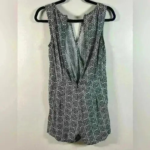 Laundry by Shelli Segal  Romper Sleeveless Black and White Design Size 2 thumbnail 3