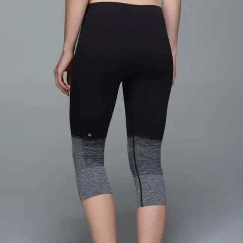 Lululemon  Seemlessly Street Crop Leggings Black and Gray Ombré, Size 6