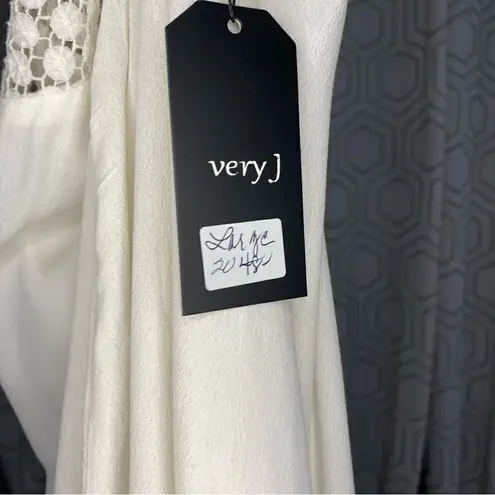 Very J Boutique Cream Mini Dress Size L