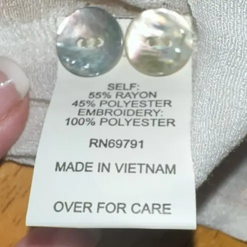 Hope Springs Women's Embroidered Floral White Long Sleeve Blouse Size M Size M