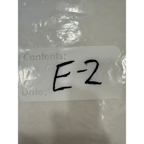 Vintage Gm Official Graphic 1976 Corvette Stingray Tee Shirt Cream Women Medium