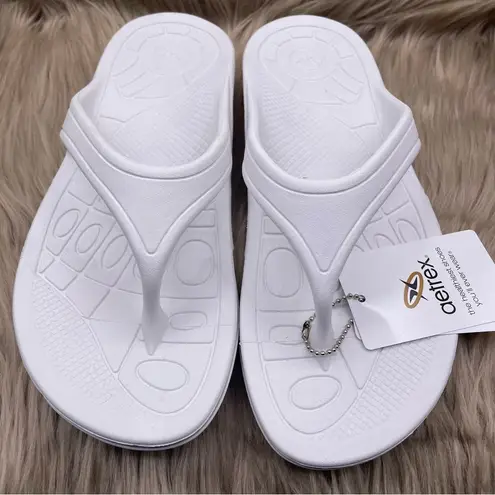 Aetrex lynco fiji orthotic comfy white flip flops women Size 11