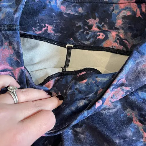 Lululemon Wunder Under Moody Mirage Berry Blue Floral Legging Size 6 Women's