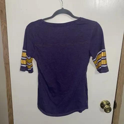 Russell Athletic LSU Tigers Women's V-Neck T-Shirt Russell Size Medium 7-9