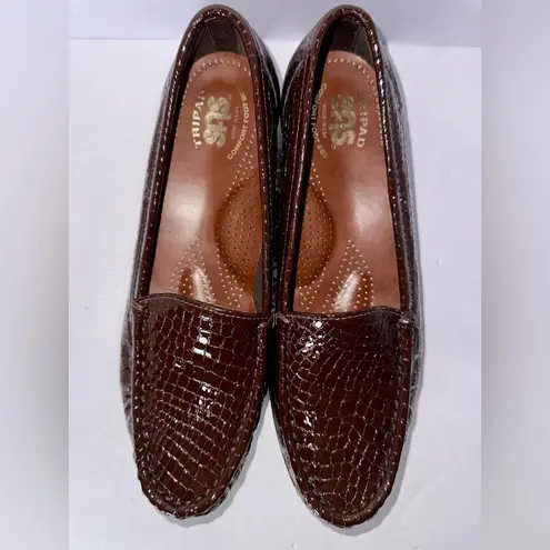 NWOB SAS Tripad Brown Patent Leather w/Croc pattern Wedge