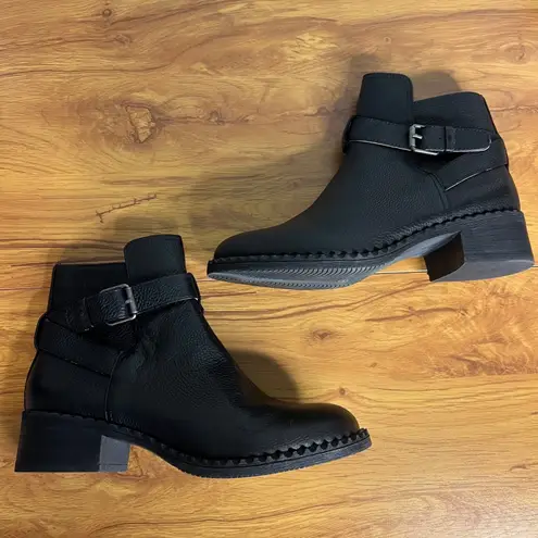 Gentle Souls Kenneth Cole Best Moto Bootie Sz 7.5 Black Leather Ankle Boot NEW