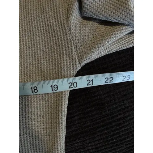 BTFBM Green Thermal Long‎ Puff Sleeve Top Big Buttons Size Medium Crew Soft