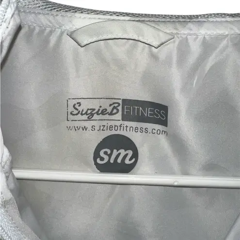 Susie B‎ Fitness White Camo Cropped Windbreaker