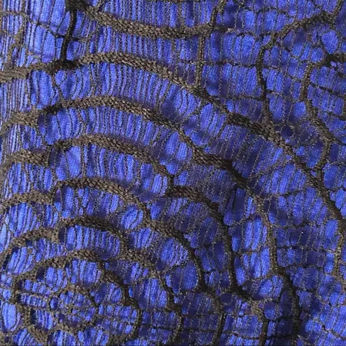 Lucca Couture Blue & Black Lace Overlay Back Zip Cropped Tank Size Medium