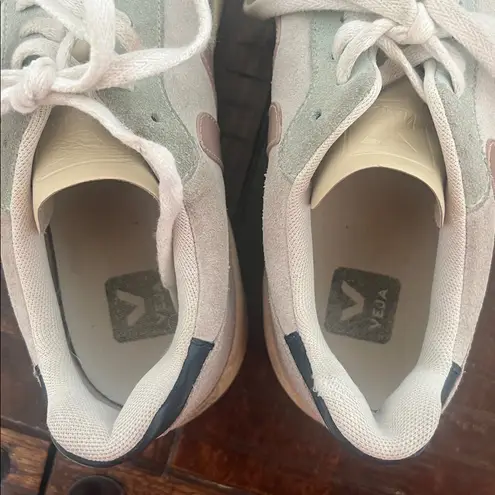 VEJA Suede V 10 Rainbow Colorway Sneaker Size Women's 9