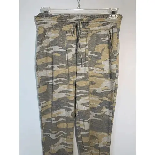 EXPRESS  Camo Jogger Pant