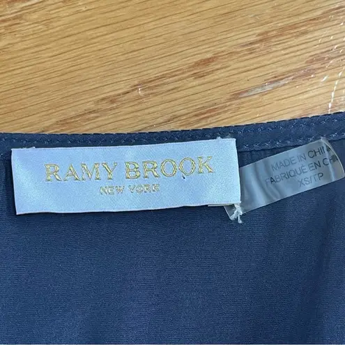 Ramy Brook Womens Navy Ruched Sleeve
V-Neckline Silky Blouse Sz XS