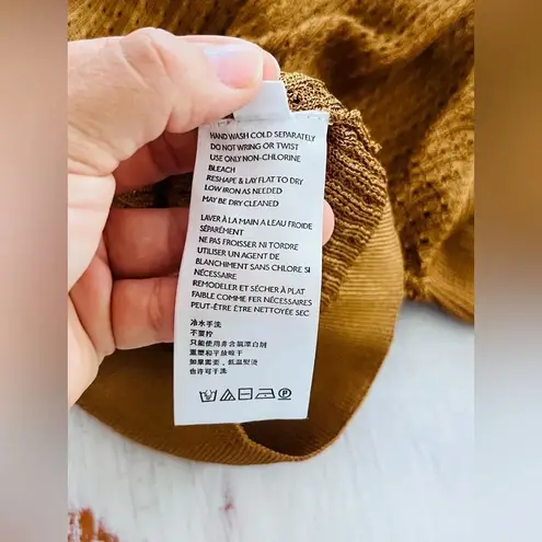 Free People  H20 Crew Pullover Size Medium NWOT $98