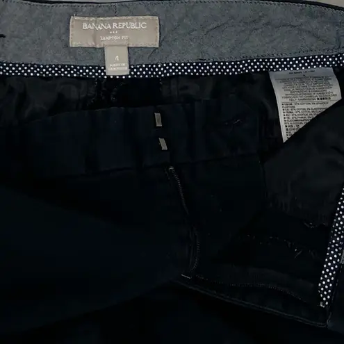 Banana Republic  Hampton Fit Low Rise Chino Shorts Solid Black Size 4 Pockets