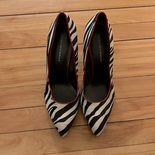Dana Buchman Zebra Red Heels Sz 10