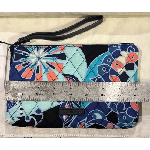 Vera Bradley  Escapade Wristlet in Lotus Flower Swirl Zip Top Blue Zip Pocket New