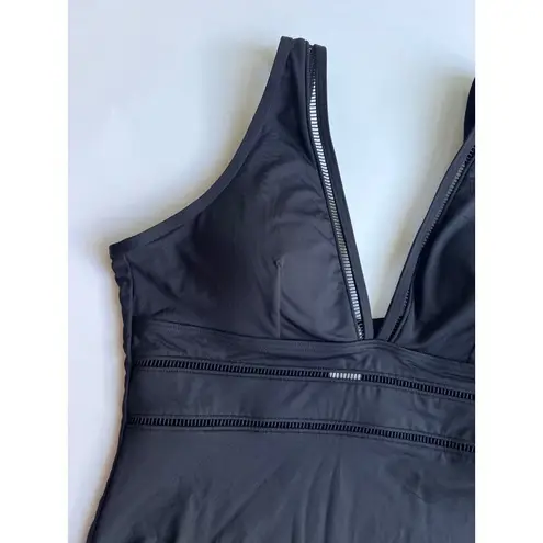 Sealevel swim Eco Essentials Spliced One Piece bathing suit size US 6 Black