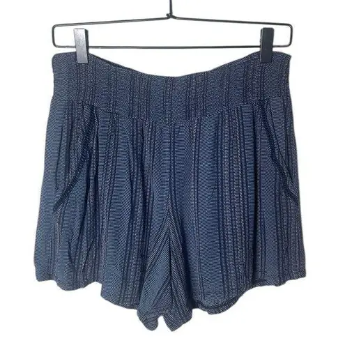 Three Dots  Women’s Medium Casual Shorts Pull On Printed Navy Blue - Image 1